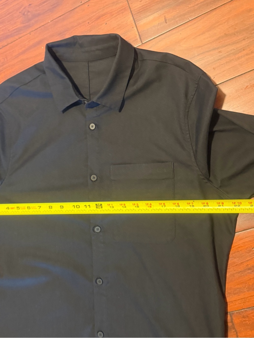 lululemon athletica Men's Black Long-Sleeve Casual Button-Down - Picture 6 of 7